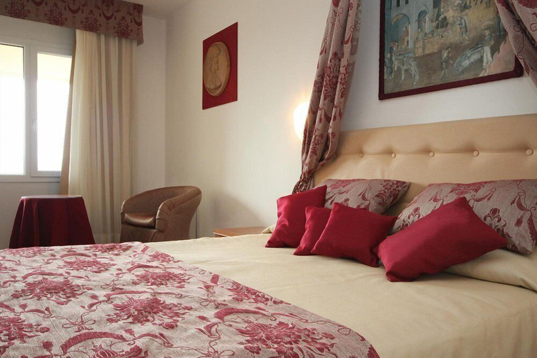 Bedroom 1, Relax Hotel Acquaviva, Siena