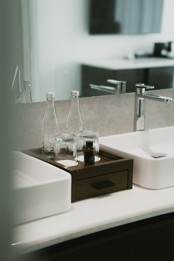 bathroom 11