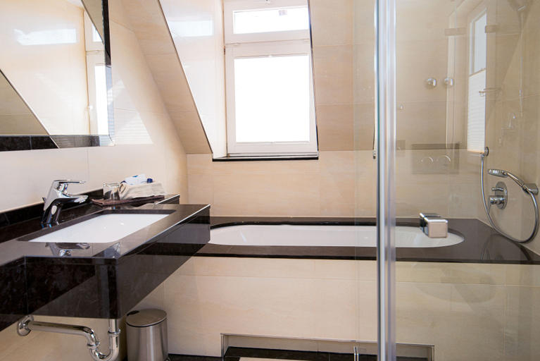 Bathroom 3, Birkenfelder Hof, Enzkreis
