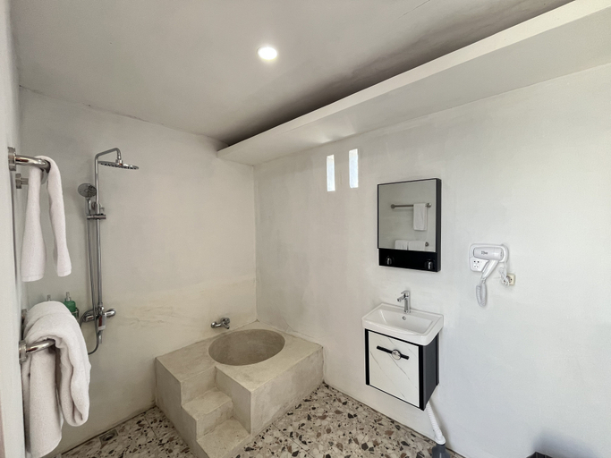 Bathroom 5, Green Caldera Estate, Bangli