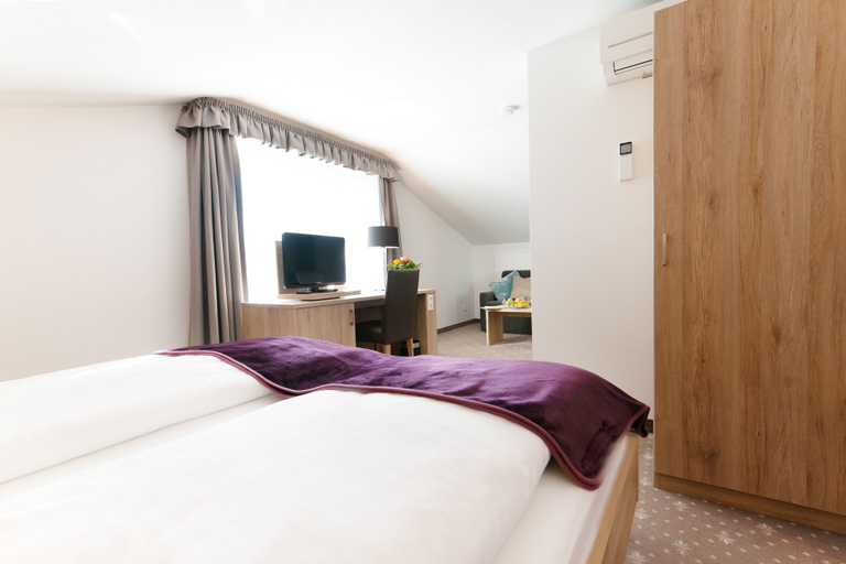 Bedroom 5, Birkenfelder Hof, Enzkreis
