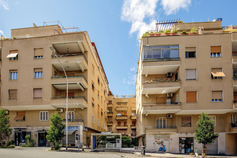 Exterior 2, Santaluna, Rome