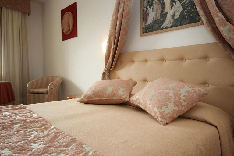 Bedroom 4, Relax Hotel Acquaviva, Siena