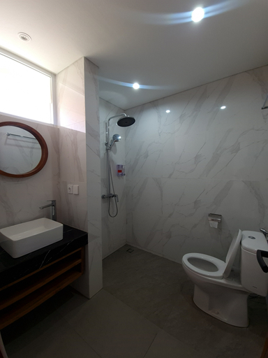 Bathroom 4, Kedin's Inn, Badung