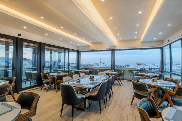 Restaurant 5, Lions Royal, Fatih