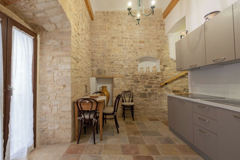 Private kitchen 5, PALAZZO RIZZI DIMORA DEI TEMPLARI, Bari