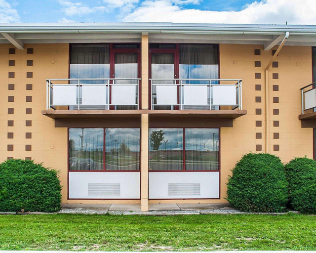 Exterior & Views 2, Quality Inn Buffalo Airport, Erie
