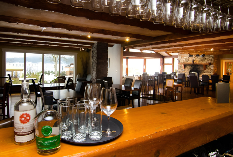 Food & Drinks 4, Galiano Oceanfront Inn Spa, Capital
