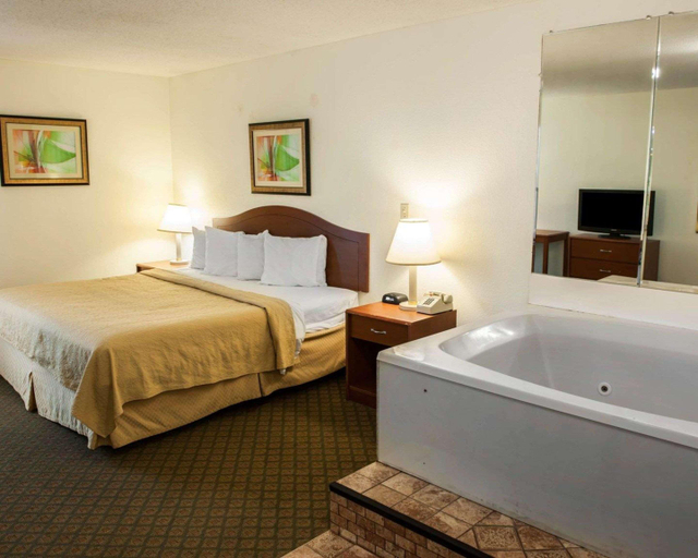 Bedroom 3, Quality Inn & Suites, Marion