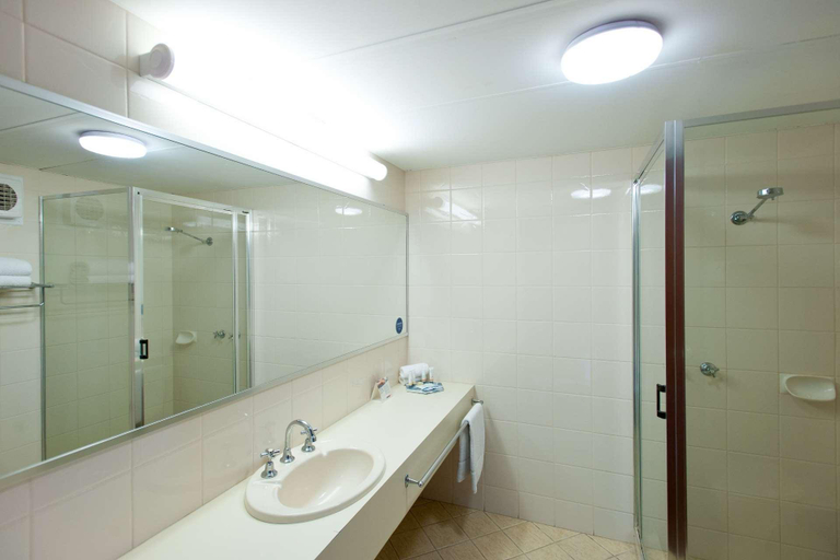 Bathroom 4, Admiral Motel Bunbury, Bunbury