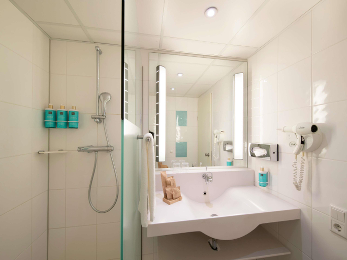 Bathroom 5, Novotel Maastricht, Maastricht