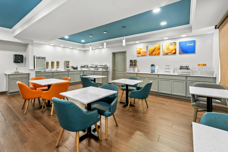Food & Drinks 5, Comfort Suites Texarkana Texas, Bowie