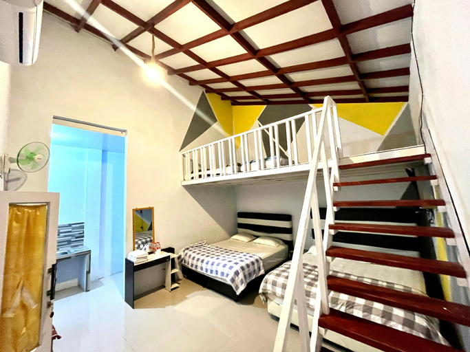 Bedroom 5, D'Flo Homestay, Samosir