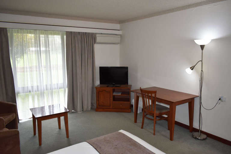 Bedroom 3, Admiral Motel Bunbury, Bunbury