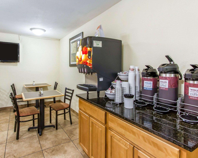 Others 5, Quality Inn Macomb, McDonough