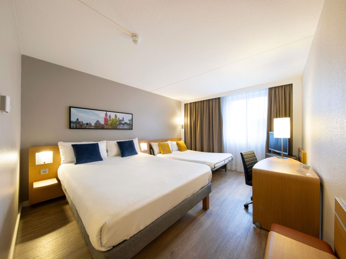 Bedroom 3, Novotel Maastricht, Maastricht