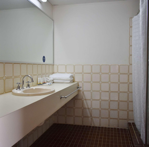Bedroom 4, Admiral Motel Bunbury, Bunbury
