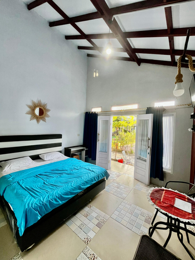 Bedroom 2, D'Flo Homestay, Samosir