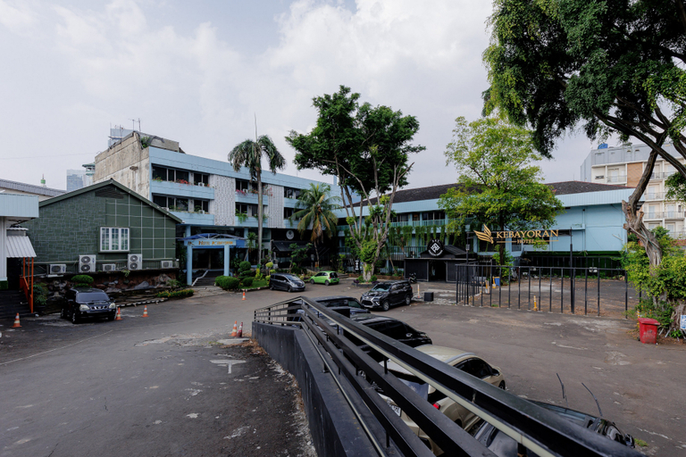 Exterior & Views 2, RedDoorz Plus near Kebayoran Baru Blok S, Jakarta Selatan