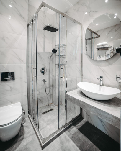 Bathroom, Port Marine Hotel By Hollywood, Baku