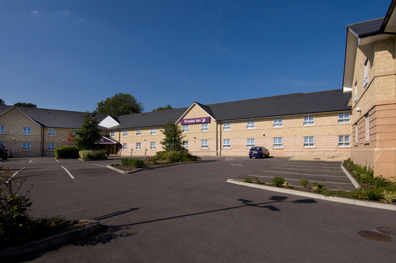 Exterior & Views 2, Premier Inn Chippenham, Wiltshire