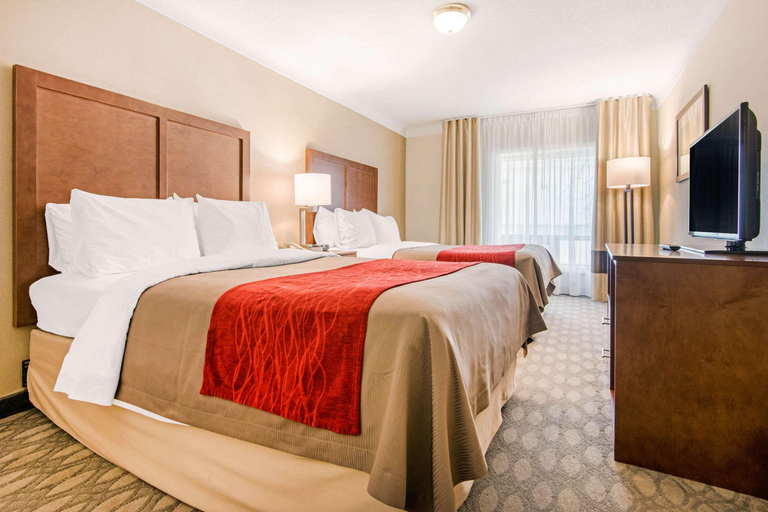 Bedroom 3, Comfort Inn Fallsview, Niagara