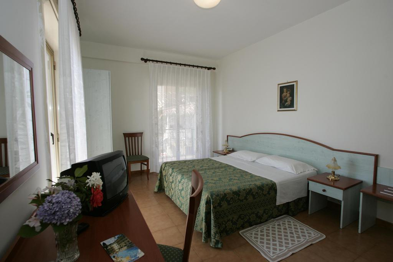 Bedroom 3, Soleado (Sicily - CTA), Messina
