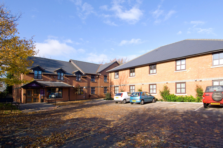 Exterior & Views 4, Premier Inn Gravesend Central, Kent