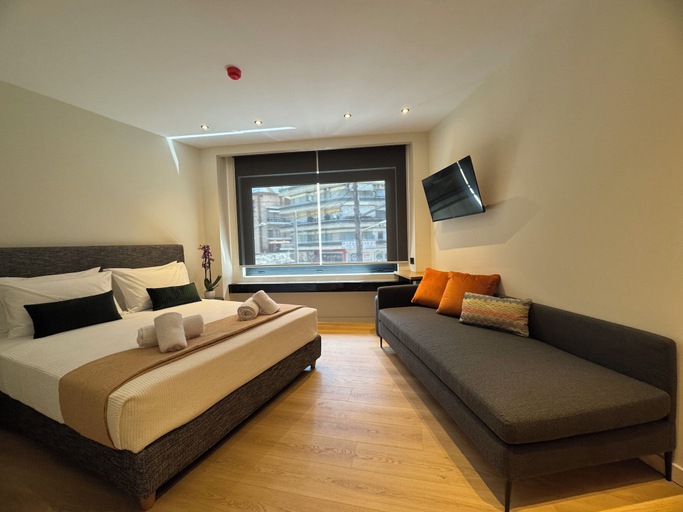 Room 5, Downtown Suites, Central Macedonia