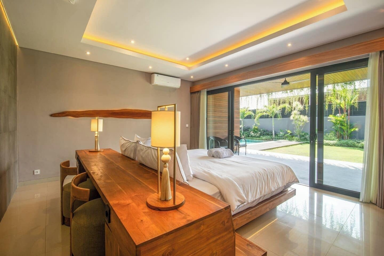 Exterior 3, Stylish 5BR Private Villa, Central Seminyak, Badung