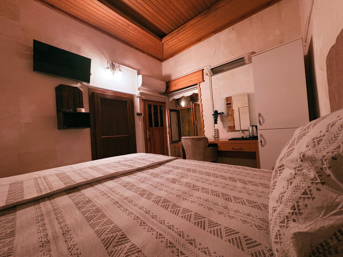 Room 4, toprak konak, Merkez