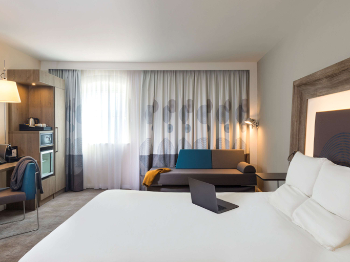 Bedroom 2, Novotel Nottingham Derby, Derbyshire