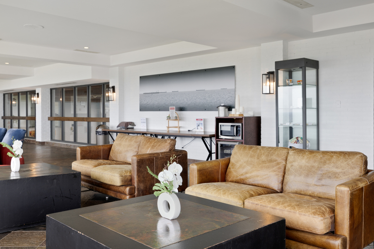 Public Area 2, The Jordan Ramada by Wyndham, Niagara
