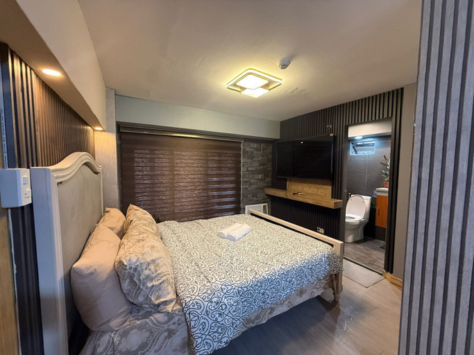 Room 4, Califnia Gardens Square, Mandaluyong