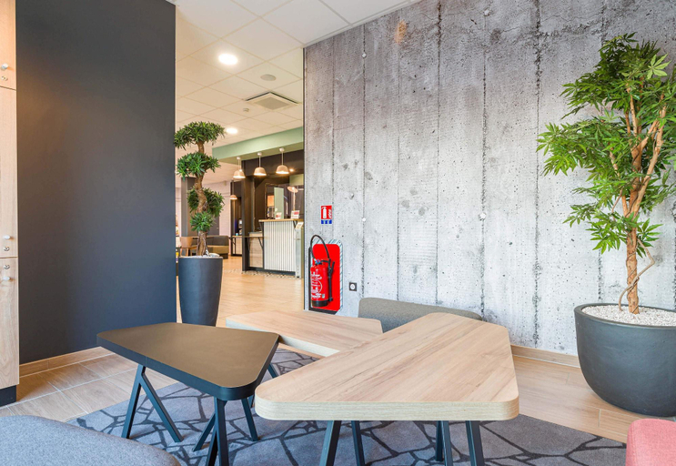 Public Area 2, B&B HOTEL Poitiers Aeroport, Vienne