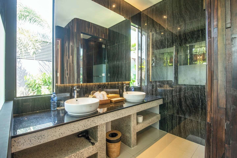 Exterior 5, Stylish 5BR Private Villa, Central Seminyak, Badung