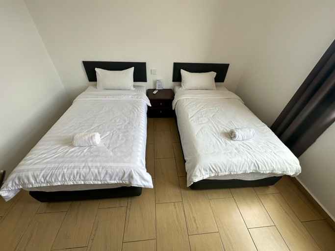 Glistar Hotel Room Type - Deluxe Twin Room - No Window