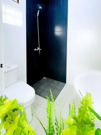 Bathroom 3, 3BR Victory Private Family Villa Lembang, Bandung