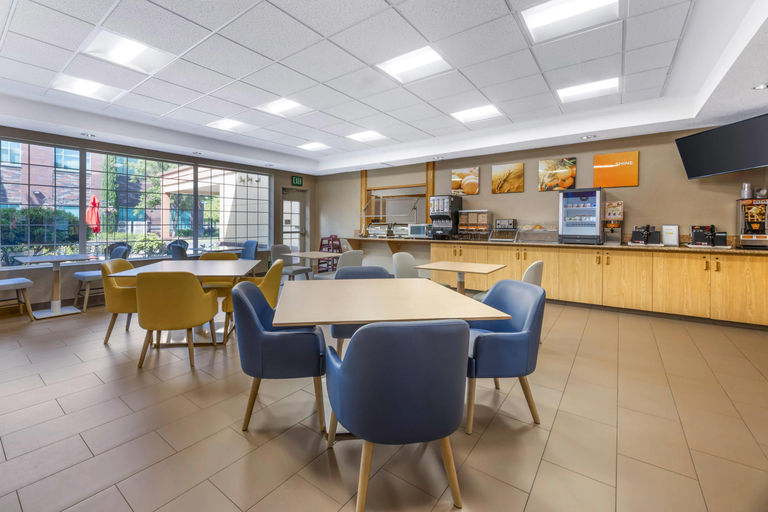 Food & Drinks 5, Comfort Suites Salem, Marion