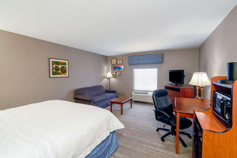 Bedroom 2, Hampton Inn London-North, Laurel