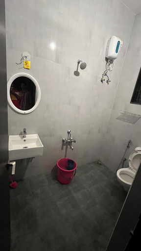 Bathroom 2, Velvet vista, Kancheepuram