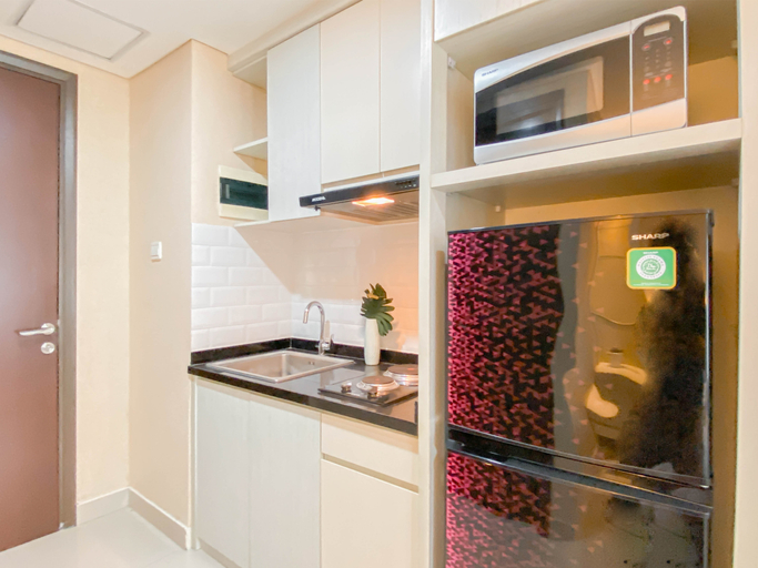 Others 4, Cream Toned and Compact Studio Apartment Pollux Chadstone By Travelio, Cikarang