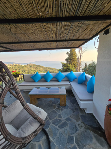 Public Area 2, Vila Panorama, Sarandës