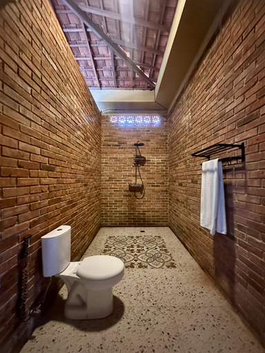 Bathroom 5, Pulojava Resort, Jepara
