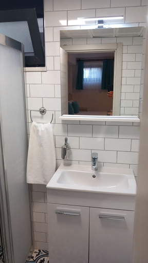 Bathroom 4, Ada Gündoğan Otel, Bozcaada