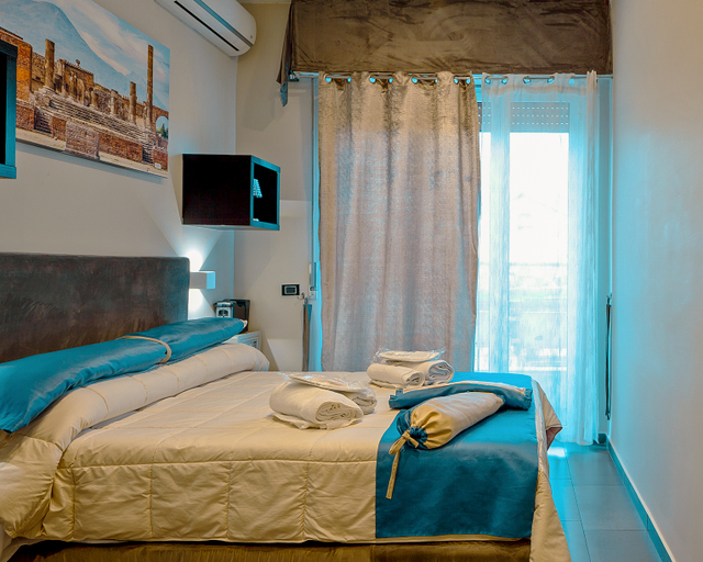 Bedroom 5, Vesuvianus, Napoli