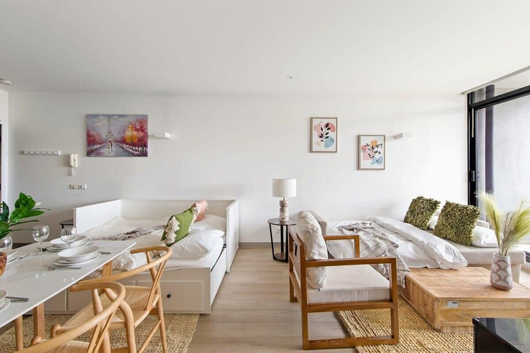 Interior 5, A Lux 2BR Apt Next to Melbourne Uni, Free Parking, Melbourne