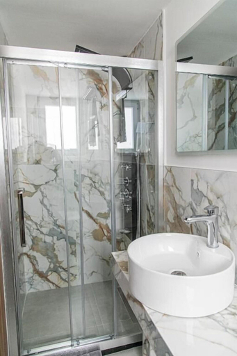 Bathroom 5, Celia Residence, Attica