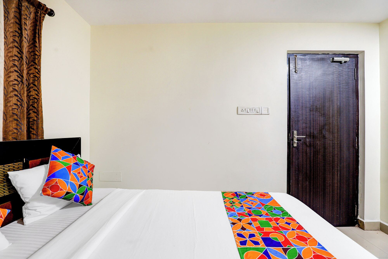 Room 3, FabExpress Karuna Regent, Chennai