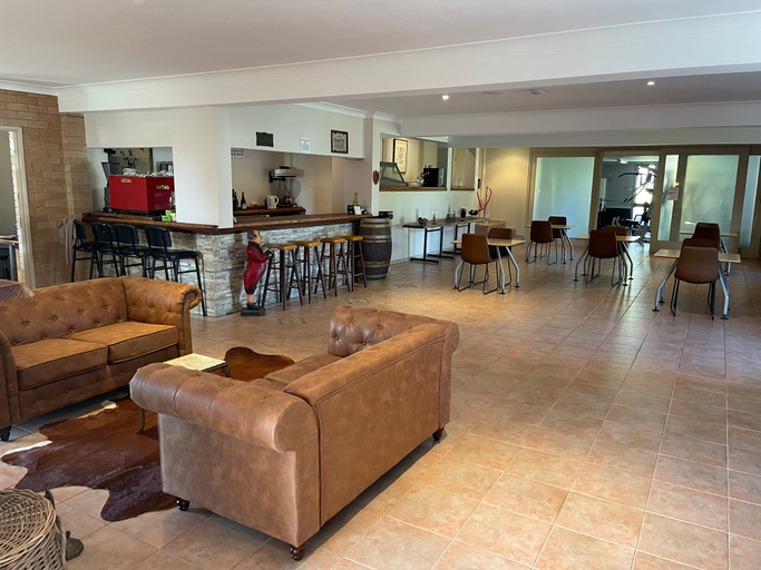 Public Area 2, Sinclairs Country Retreat - Adults Only, Shoalhaven - Pt B